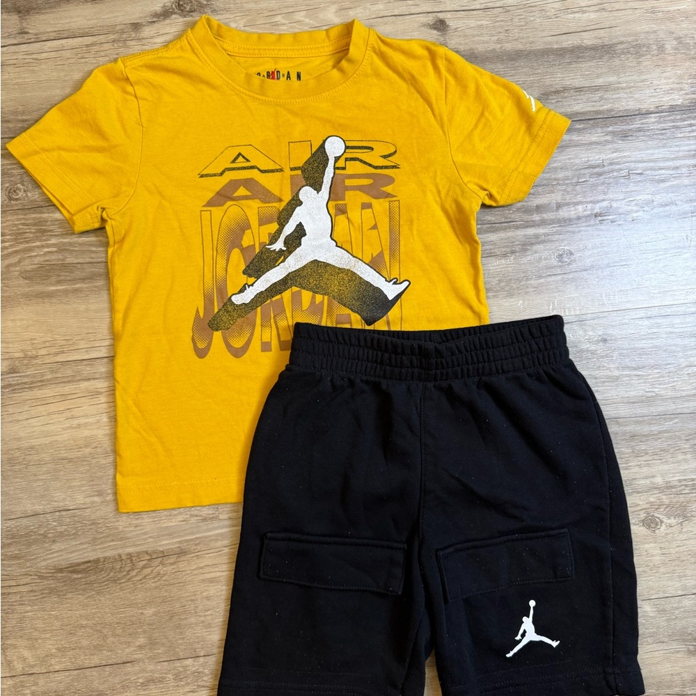 Boys Jordan T-Shirt & Shorts Set – Size 6